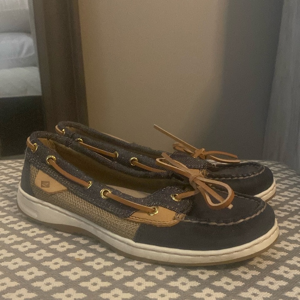 Like new Sperry Boat shoes! Size 6.5